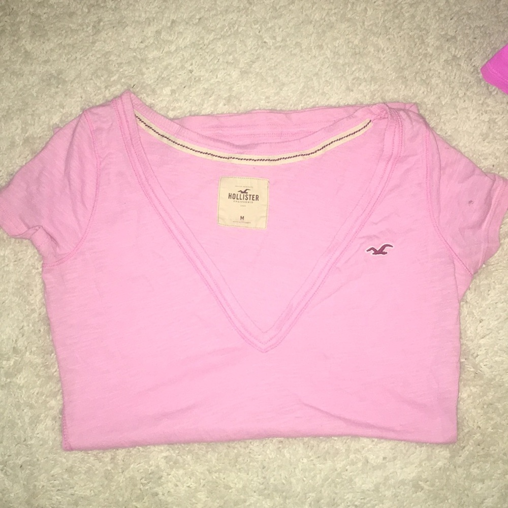 Hollister pink tee shirt